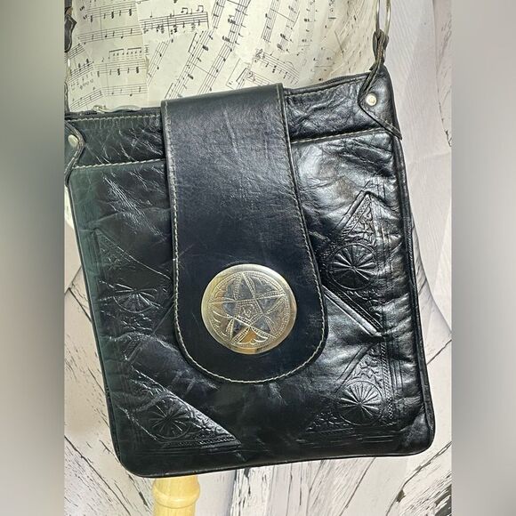 Vintage Black Leather Embossed Crossbody Handbag - Picture 3 of 10